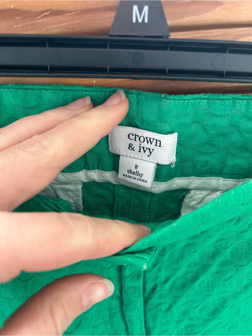 crown & ivy Green Scallop Hem High-Waist Shorts - Picture 3 of 4